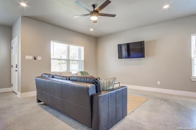 30652 Oakview Rd Apt 6, Bulverde, TX 78163