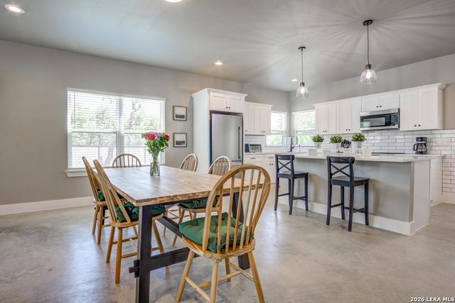 30652 Oakview Rd Apt 6, Bulverde, TX 78163