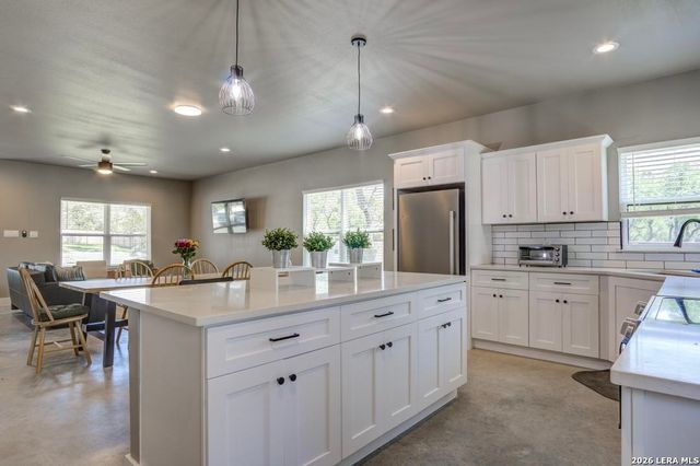 30652 Oakview Rd Apt 6, Bulverde, TX 78163