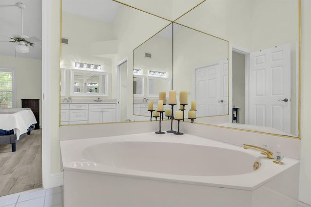 10206 SW Yuma Terrace, Palm City, FL 34990