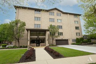 9510 S KOLMAR Avenue 407, Oak Lawn, IL 60453