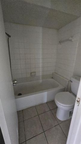 1403 Blalock Road 5, Houston, TX 77055