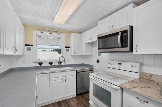 524 SPRING AVENUE, Anna Maria, FL 34216