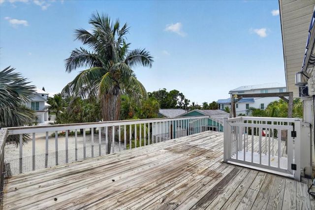 524 SPRING AVENUE, Anna Maria, FL 34216