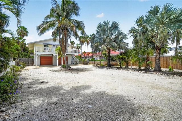 524 SPRING AVENUE, Anna Maria, FL 34216