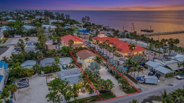 524 SPRING AVENUE, Anna Maria, FL 34216