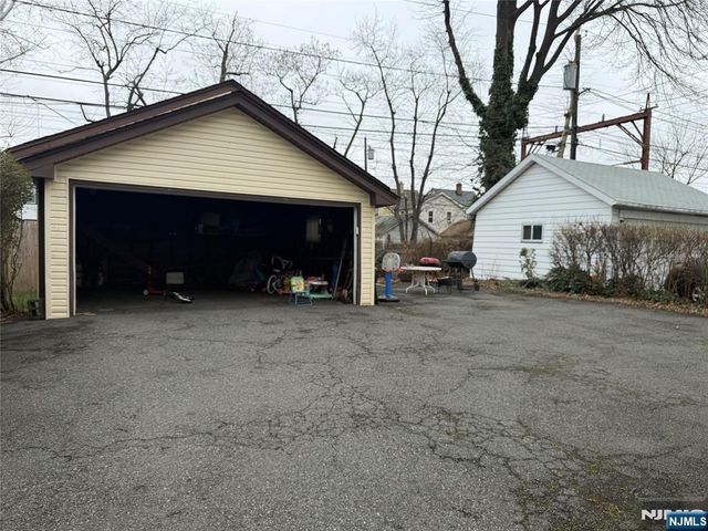 538 Maple Avenue, East Orange, NJ 07017