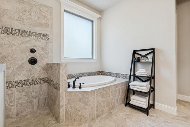 101 Northern Lights Court, Aurora, TX 76078