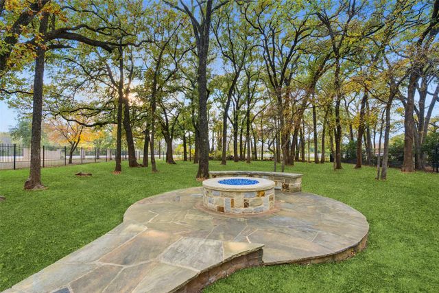 101 Northern Lights Court, Aurora, TX 76078