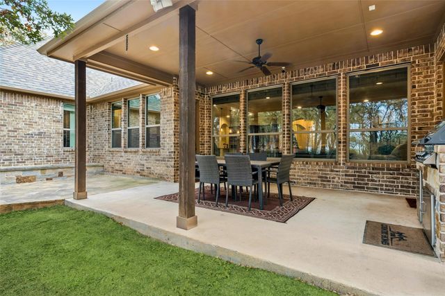 101 Northern Lights Court, Aurora, TX 76078