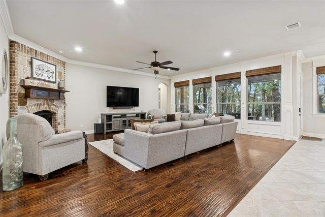 101 Northern Lights Court, Aurora, TX 76078