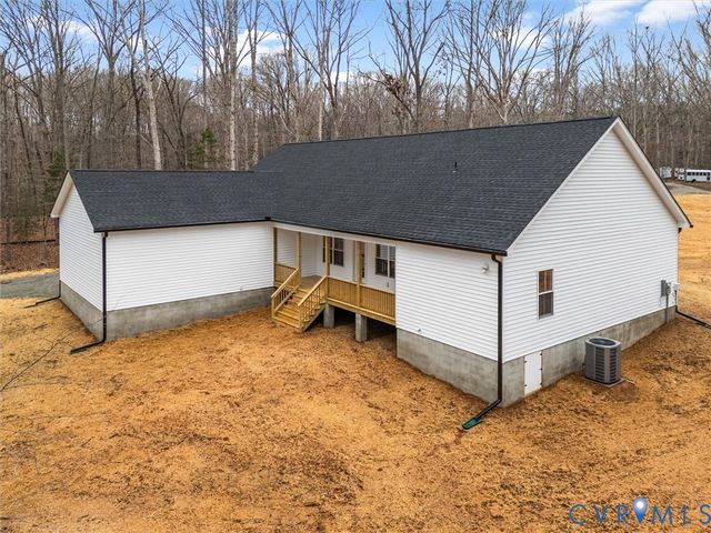 3167 Pineview Dr, Powhatan, VA 23139