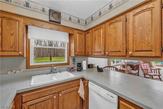 24292 Forestview Drive, Columbia Station, OH 44028