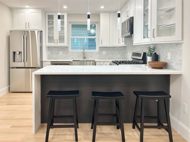 43 Boston St B, Somerville, MA 02143