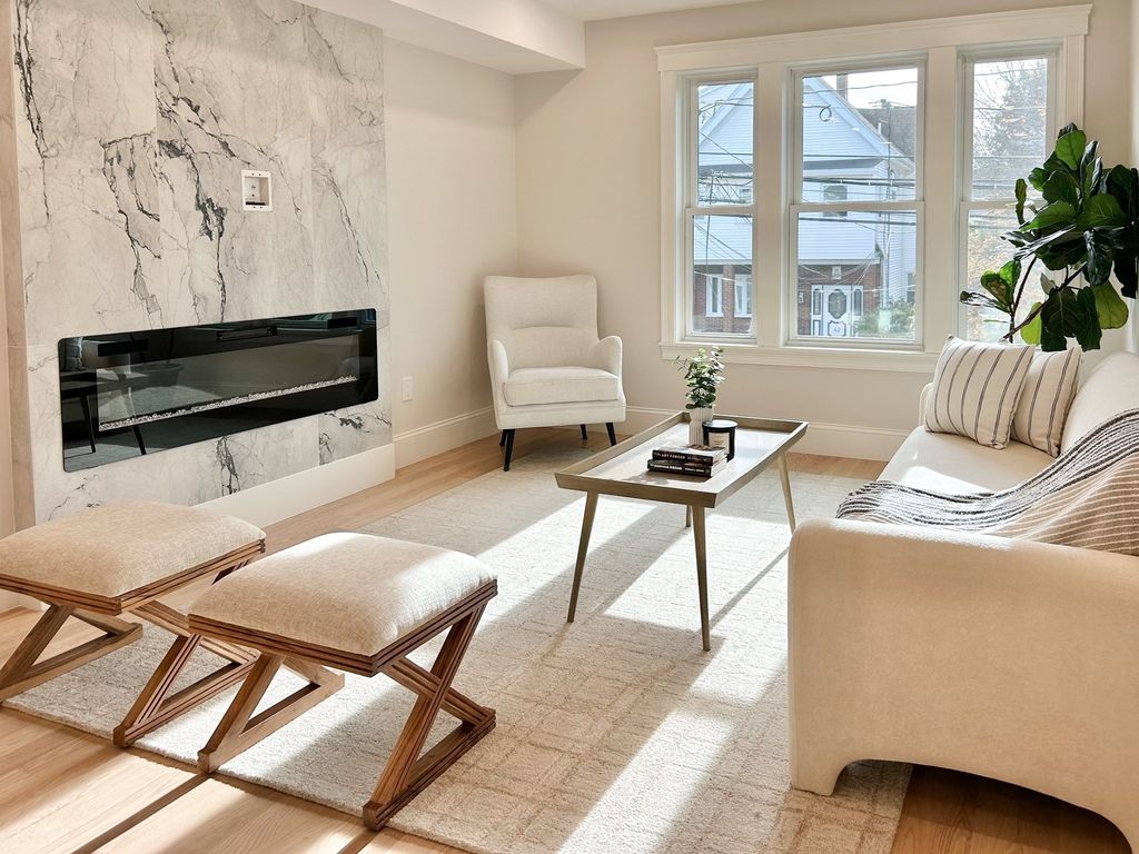 43 Boston St B, Somerville, MA 02143
