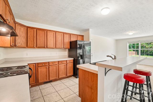 119 E Meadow Lane, Horse Shoe, NC 28742