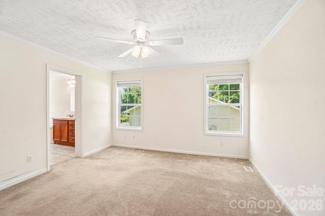 119 E Meadow Lane, Horse Shoe, NC 28742