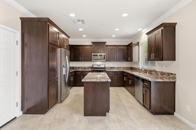 3228 Dolcetto St, Roseville, CA 95747