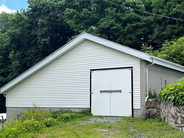 17 Montrose Station Road, Montrose, NY 10548