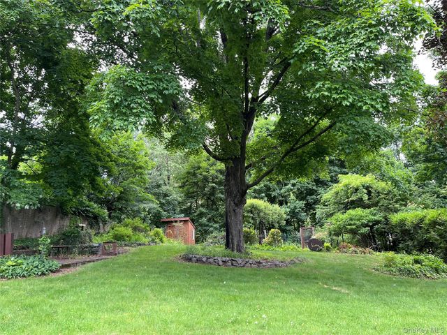 17 Montrose Station Road, Montrose, NY 10548