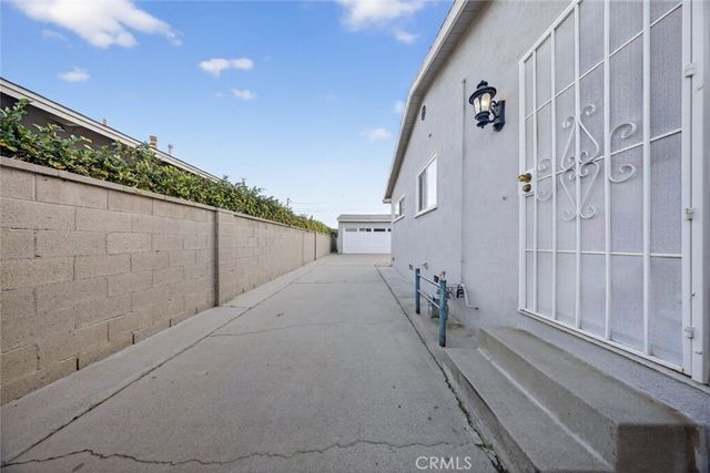 4020 N Woodgrove Avenue, Covina, CA 91722