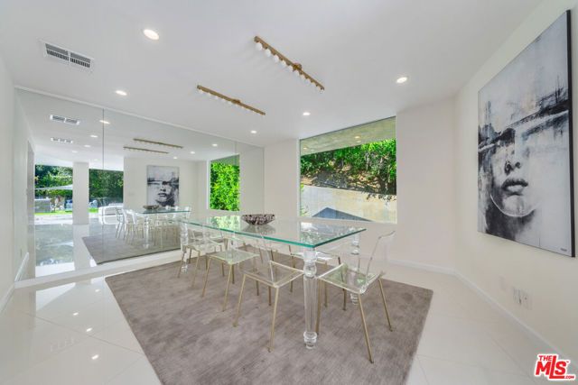 1040 Montego Drive, Los Angeles, CA 90049