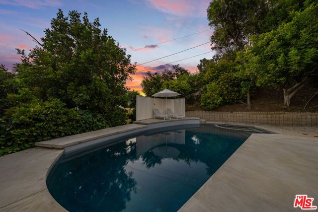 1040 Montego Drive, Los Angeles, CA 90049