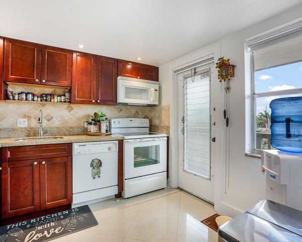 4700 Washington Street 301, Hollywood, FL 33021