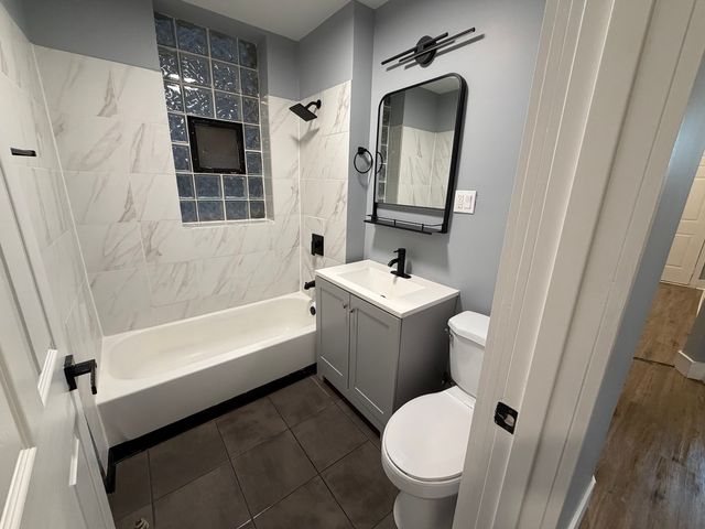 3839 W Flournoy Street, Chicago, IL 60624