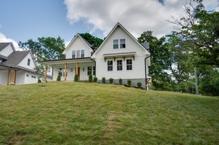 5441 Wakefield Dr, Nashville, TN 37220
