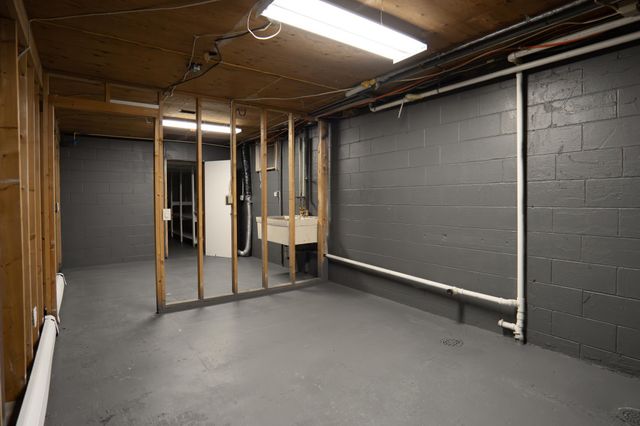 19115 Homestead Circle, Eden Prairie, MN 55346