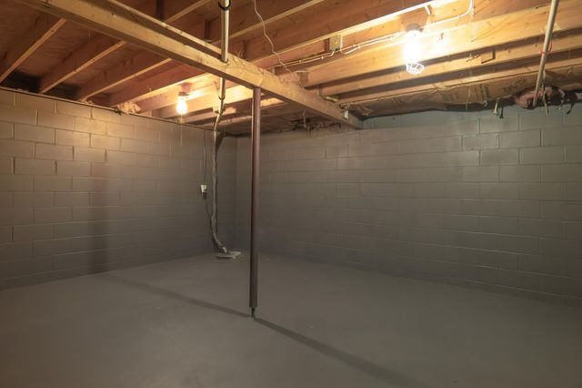 19115 Homestead Circle, Eden Prairie, MN 55346