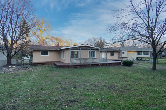 19115 Homestead Circle, Eden Prairie, MN 55346