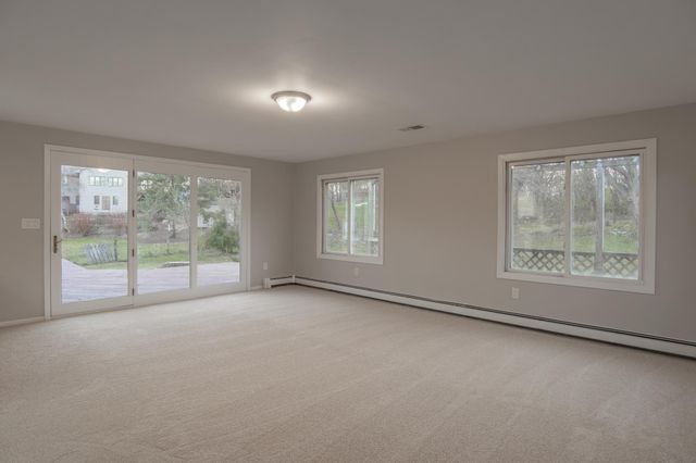 19115 Homestead Circle, Eden Prairie, MN 55346