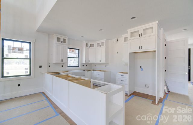 18 S Martha Kate Drive, Hendersonville, NC 28792