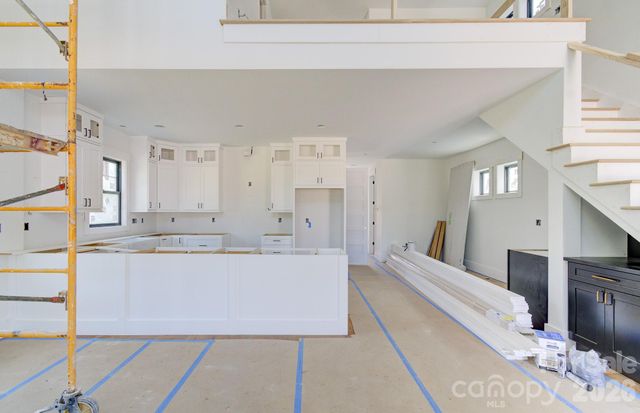 18 S Martha Kate Drive, Hendersonville, NC 28792