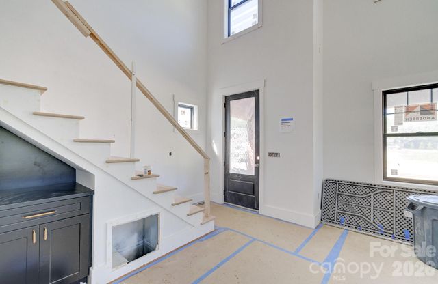 18 S Martha Kate Drive, Hendersonville, NC 28792