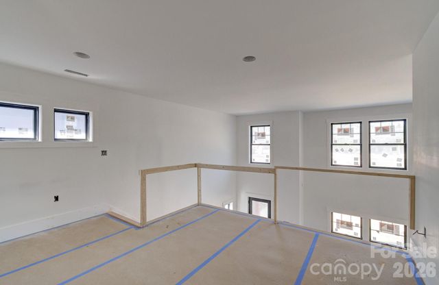 18 S Martha Kate Drive, Hendersonville, NC 28792