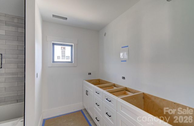 18 S Martha Kate Drive, Hendersonville, NC 28792