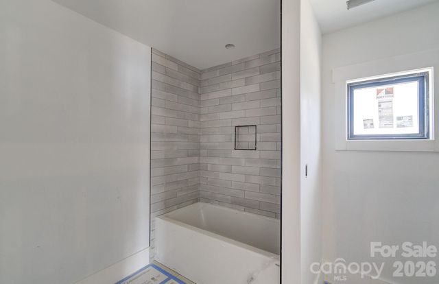 18 S Martha Kate Drive, Hendersonville, NC 28792