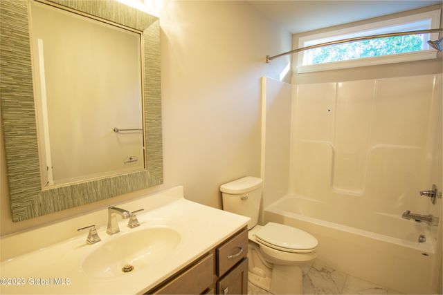 6 Hunter Court, Milton, NY 12020