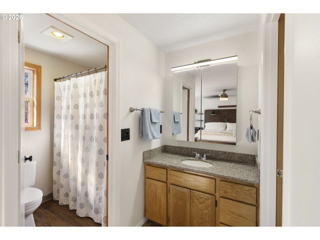 11121 Nw 22ND Ct, Vancouver, WA 98685