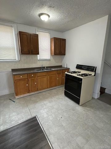 2376 Leslie Street, Detroit, MI 48238