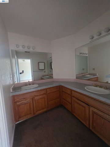 38179 Acacia Ct, Fremont, CA 94536