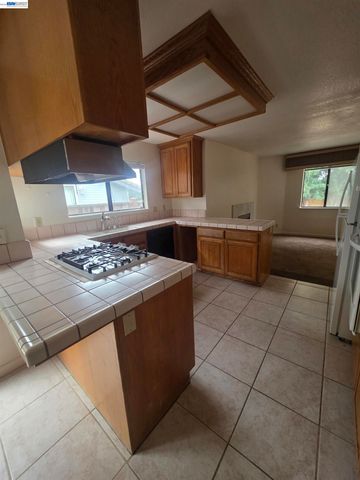 38179 Acacia Ct, Fremont, CA 94536