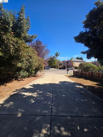 38179 Acacia Ct, Fremont, CA 94536