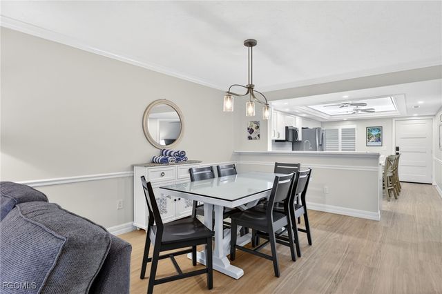 2445 W Gulf DR 6B, Sanibel, FL 33957