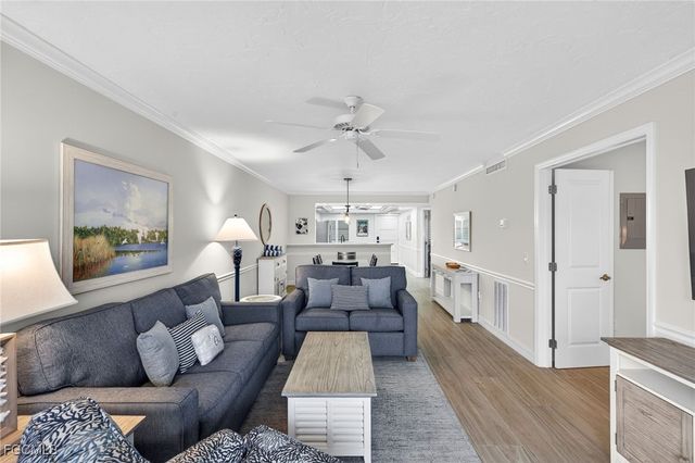 2445 W Gulf DR 6B, Sanibel, FL 33957