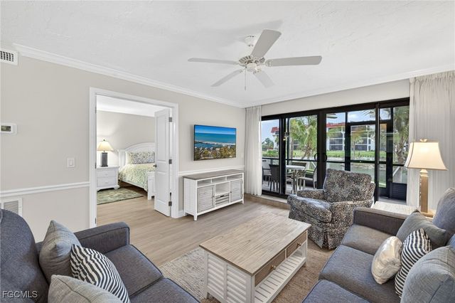 2445 W Gulf DR 6B, Sanibel, FL 33957