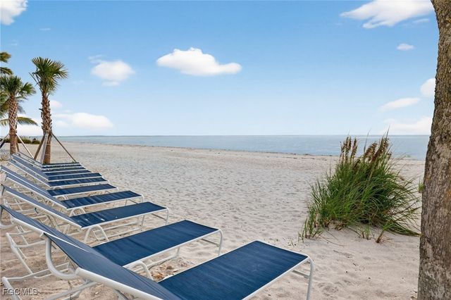 2445 W Gulf DR 6B, Sanibel, FL 33957